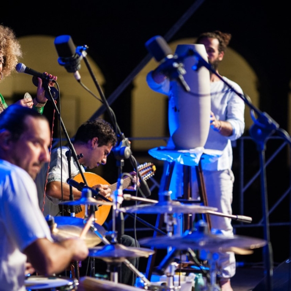 Live con M'Barka Ben Taleb