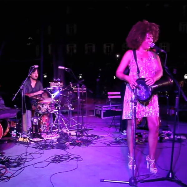 Live con M'Barka Ben Taleb